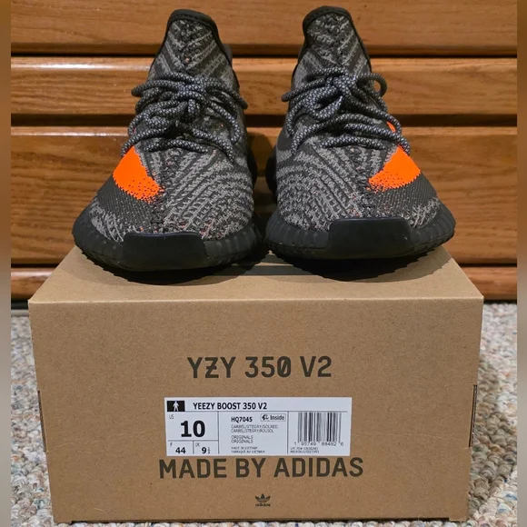 Adidas Yeezy Boost 350 V2 Carbon Beluga HQ7045 Size 10 Mens/ 11 Womens - Picture 2 of 5
